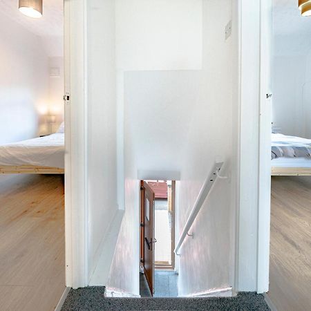 Modern 3 Bedroom House Close To Ferry And City Centre 벨파스트 외부 사진