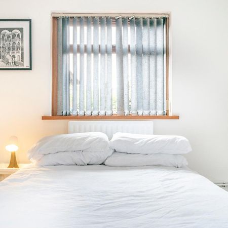Modern 3 Bedroom House Close To Ferry And City Centre 벨파스트 외부 사진