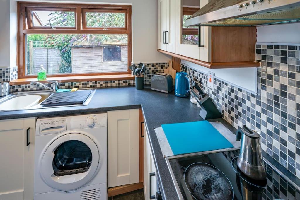 Modern 3 Bedroom House Close To Ferry And City Centre 벨파스트 외부 사진