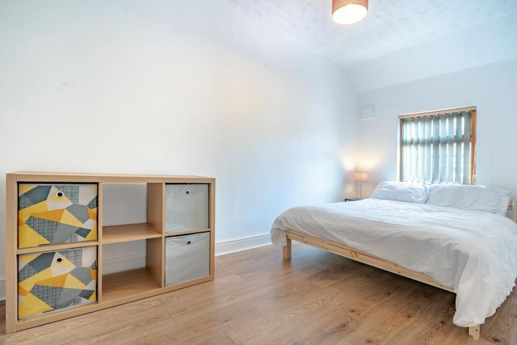 Modern 3 Bedroom House Close To Ferry And City Centre 벨파스트 외부 사진